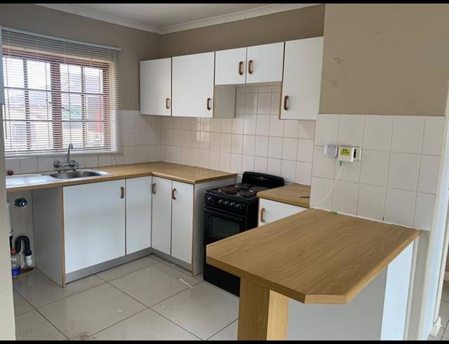 2 BEDROOM PROPERTY TO RENT IN MEER EN SEE